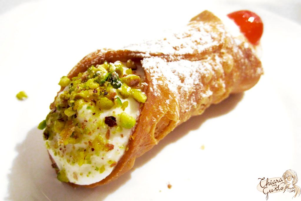 b_0_0_0_10_images_italian-pastries-recipes-cannolo-siciliano.jpg